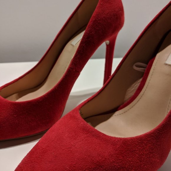 H&M Red (Faux) Suede Leather Pointed Toe Pumps - Picture 2 of 4